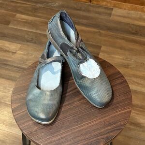 Naot Women's Metallic Gray Loafers